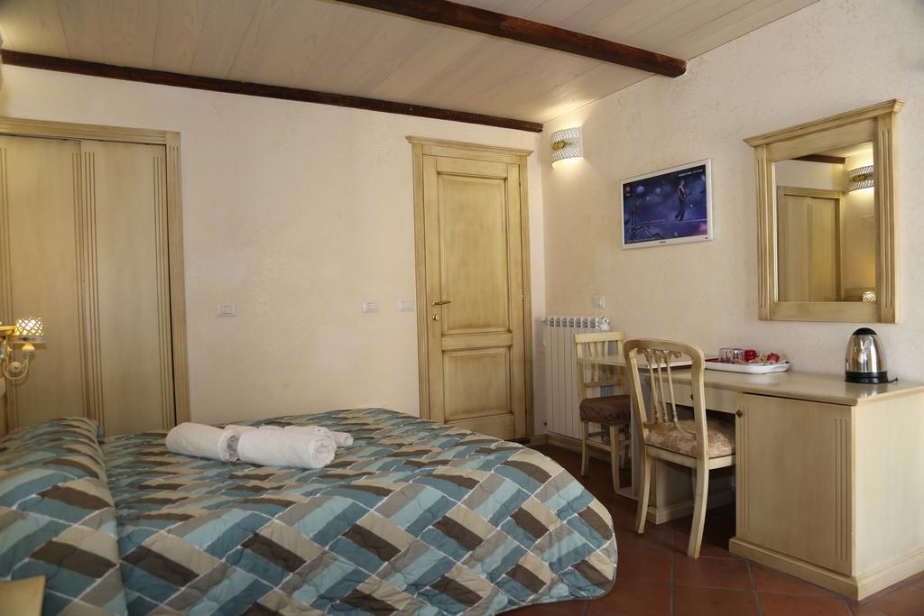 B&B Residenza Cardinale Tropea Szoba fotó