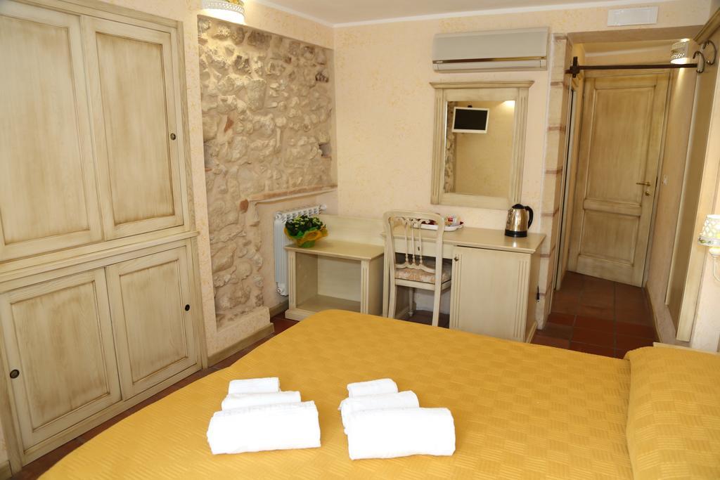 B&B Residenza Cardinale Tropea Szoba fotó